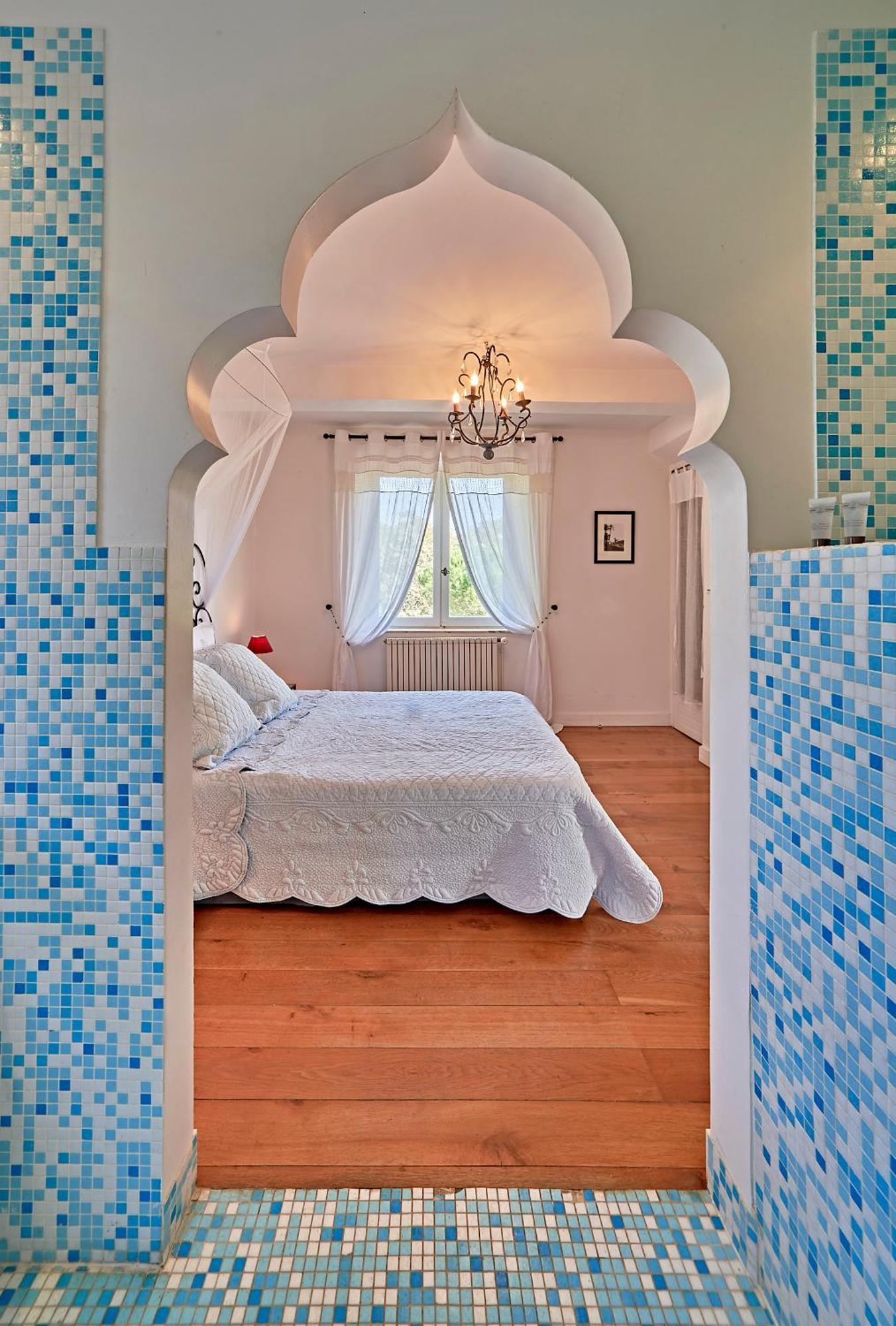 Mercedes 300 M De La Bed and breakfast La Londe-les-Maures